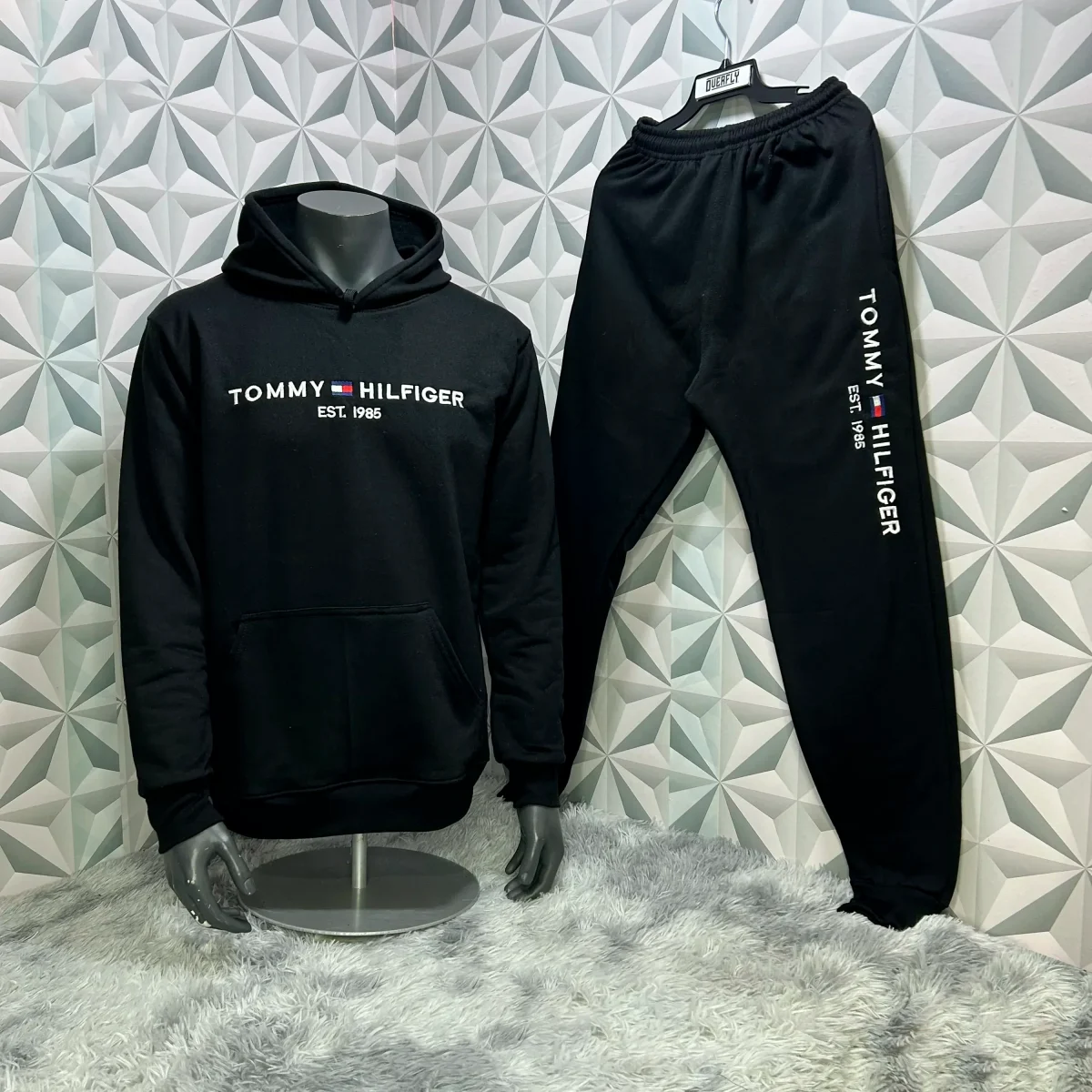 Conjunto Bordado Adulto | Tommy Hilfiger Est. 1985 | Negro - Imagen 2
